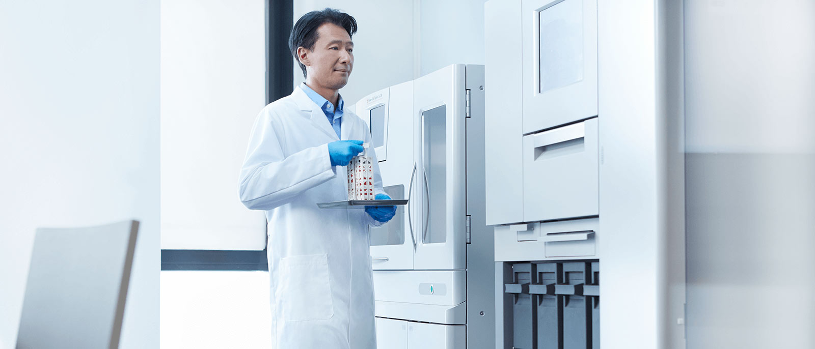 solution-stage-tissue-embedding-1600x686.jpg
